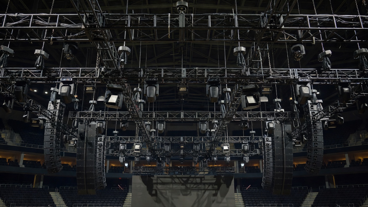 Arena Concert Stage Rigging Infrastructure